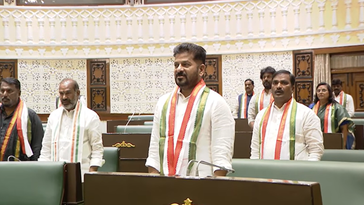telangana-assembly-winter-session-begins;-kcr-attends