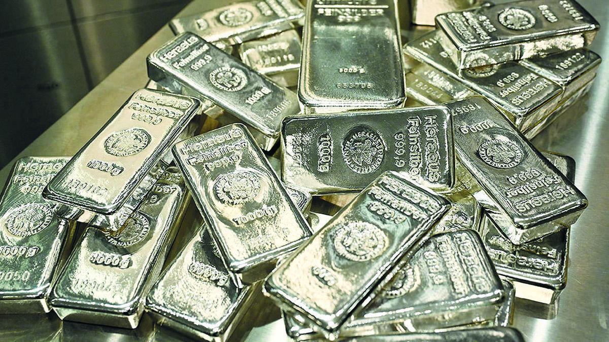 silver-futures-jump-6%-to-record-2.54-lakh/kg;-cross-$80/ounce-in-global-markets
