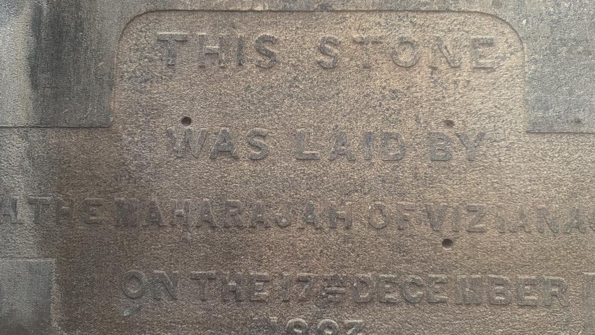 victoria-public-hall-and-its-missing-plaque