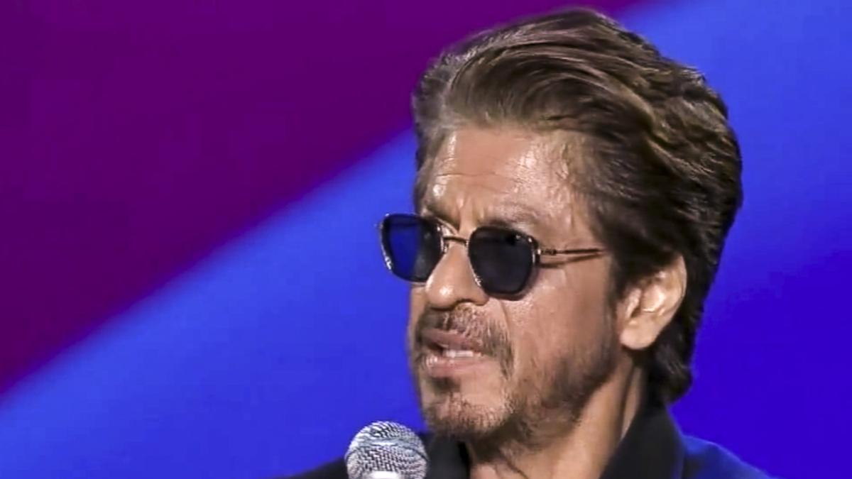 actor-shah-rukh-khan-buying-bangladeshi-cricketer-sparks-controversy