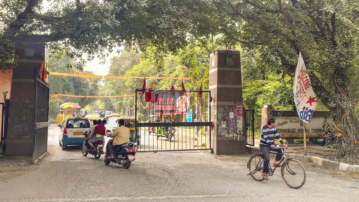 police-serve-notices-on-jnusu-members;-union-decries-attack