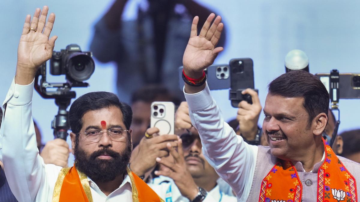 will-deport-bangladeshi-infiltrators,-ensure-marathi-hindu-mayor-in-mumbai:-fadnavis