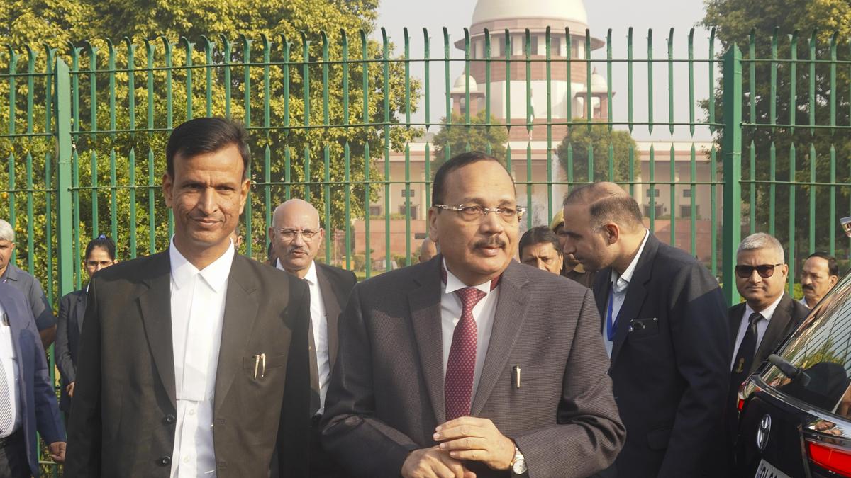 supreme-court-signs-mou-with-bhutan-apex-court-for-exchange-of-law-clerks,-says-cji-surya-kant