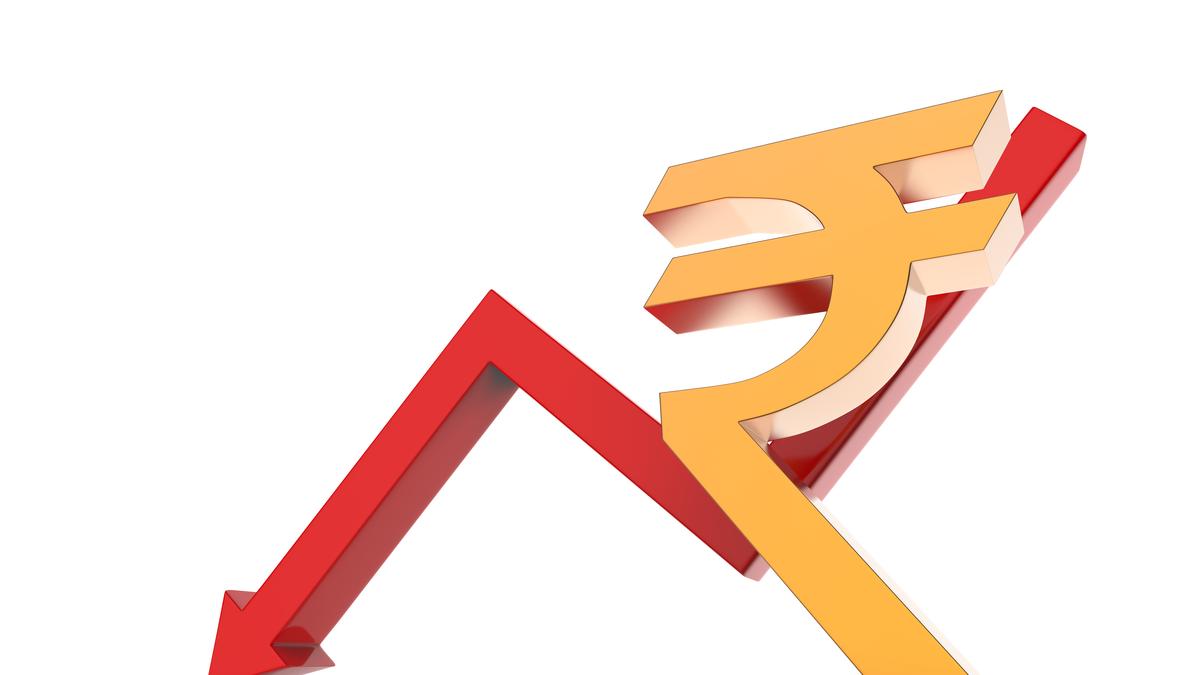 rupee-falls-4-paise-to-9024-against-us.-dollar-in-early-trade