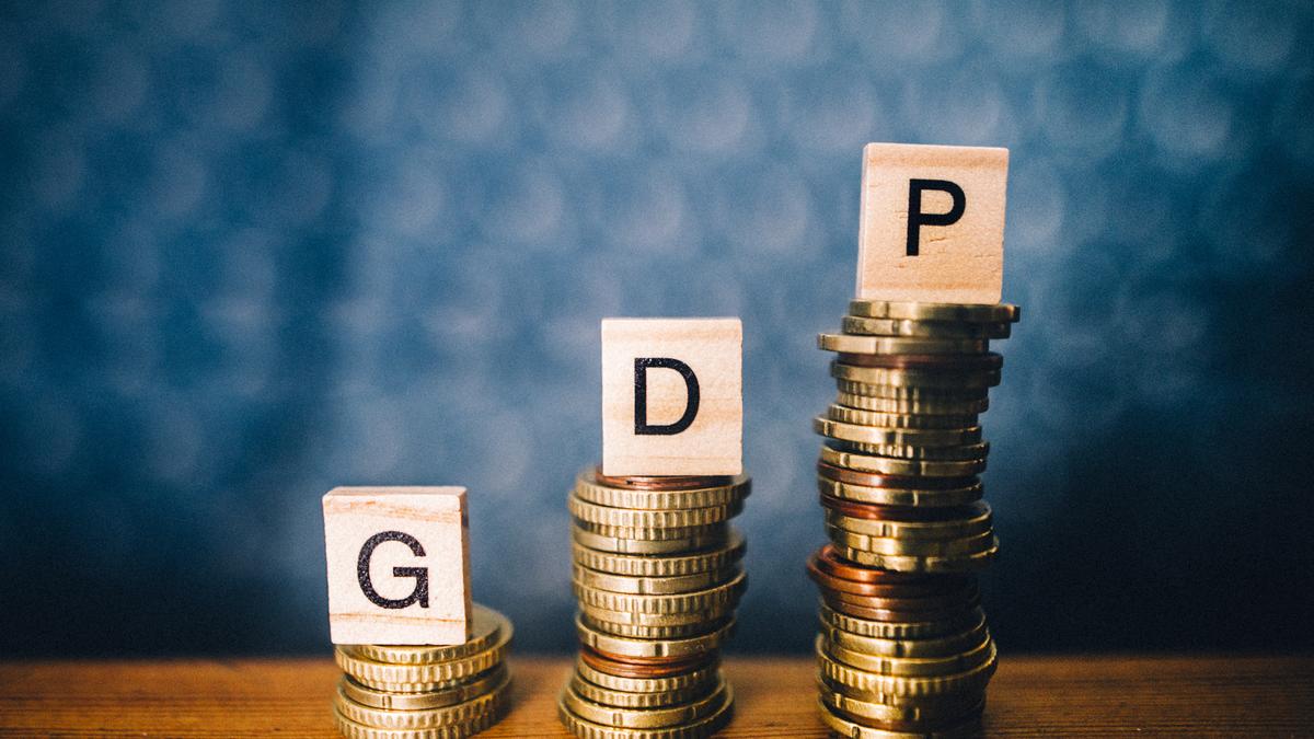 gdp-to-grow-at-7.4%-in-2025-26,-government-predicts-in-first-advance-estimates-for-the-year