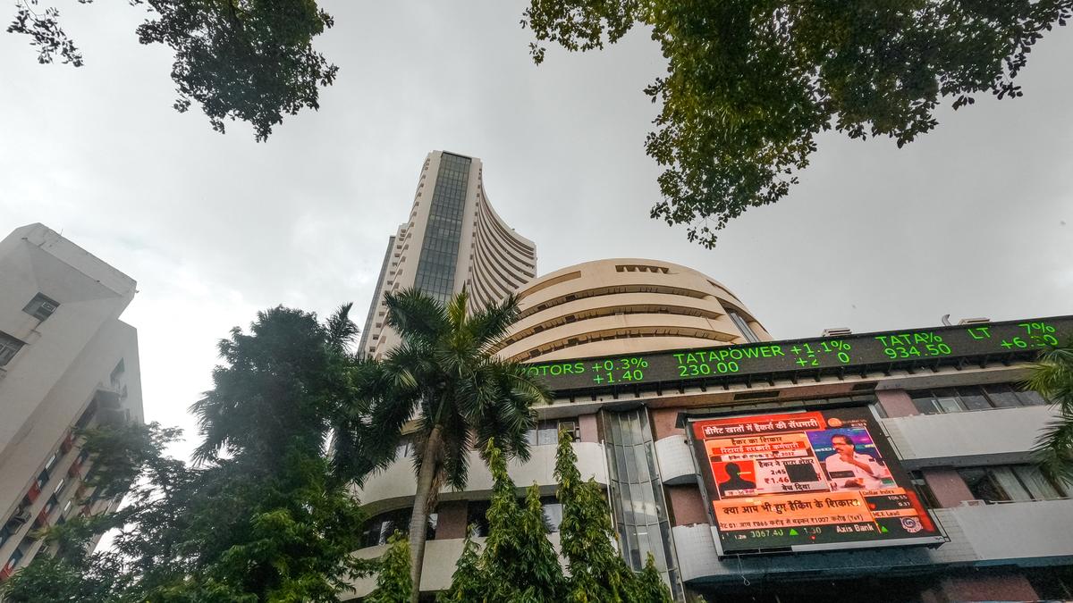 benchmark-indices-trade-lower-on-foreign-fund-outflows,-renewed-concerns-over-tariff-hikes