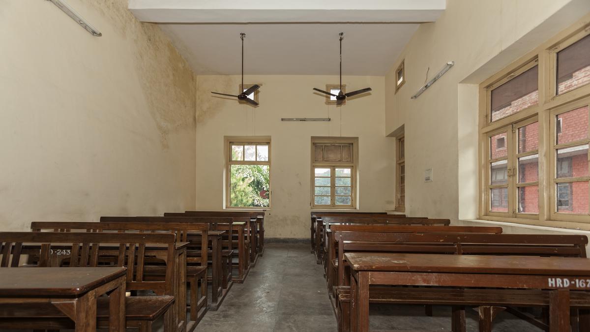 question-paper-row:-chhattisgarh-school-headmistress-suspended,-moderator-faces-dismissal