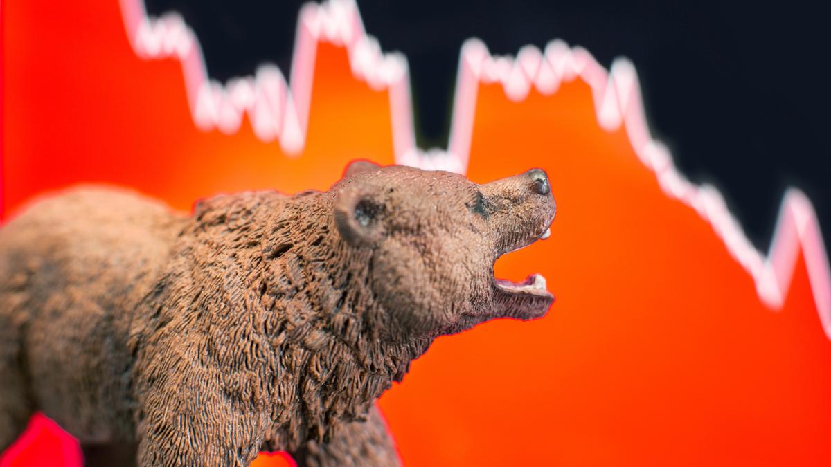 sensex-declines-455-points-on-foreign-fund-outflows,-trade-related-concerns