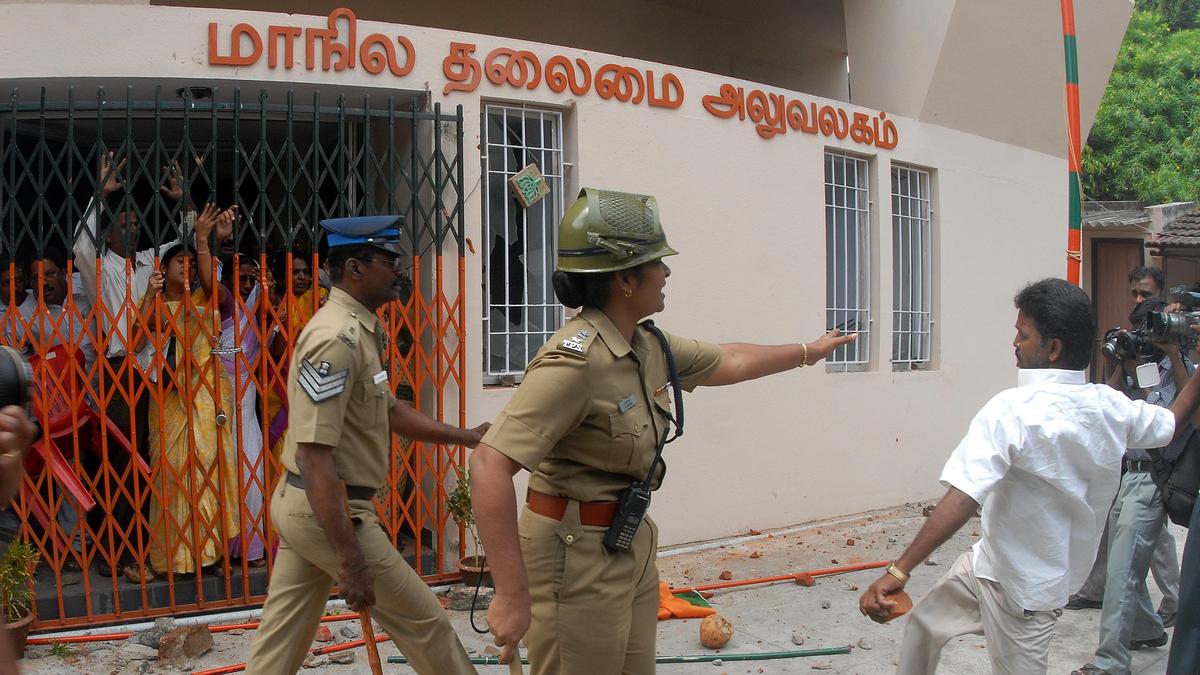 ram-setu-vs.-sethusamudram-project:-when-tamil-nadu-bjp-headquarters-was-attacked-by-dmk-cadres