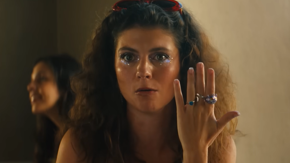 People We Meet on Vacation film review: Tom Blyth and Emily Baders sweet rom com checks all the right boxes