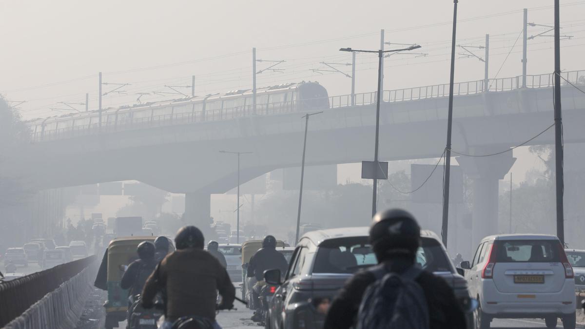 At 2.9C, Delhi records its coldest morning this season
