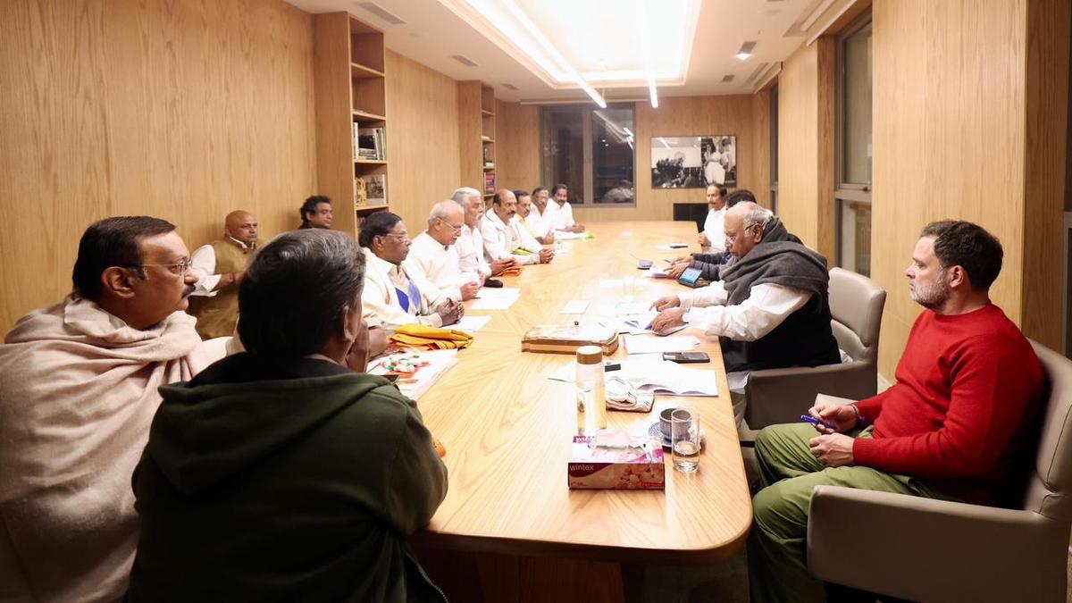 puducherry-congress-leaders-call-on-rahul-gandhi,-kharge-in-delhi