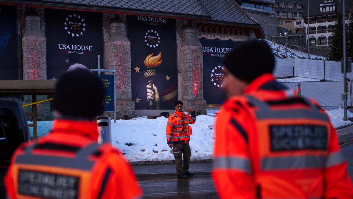 world-economic-forum-2026:-davos-fortified-as-it-awaits-global-elites,-from-trump-to-zelenskyy