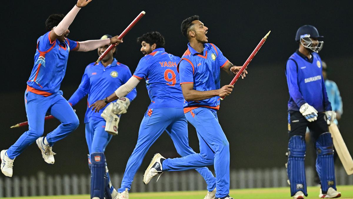 taides-timely-ton-sets-up-vidarbhas-maiden-hazare-trophy-triumph