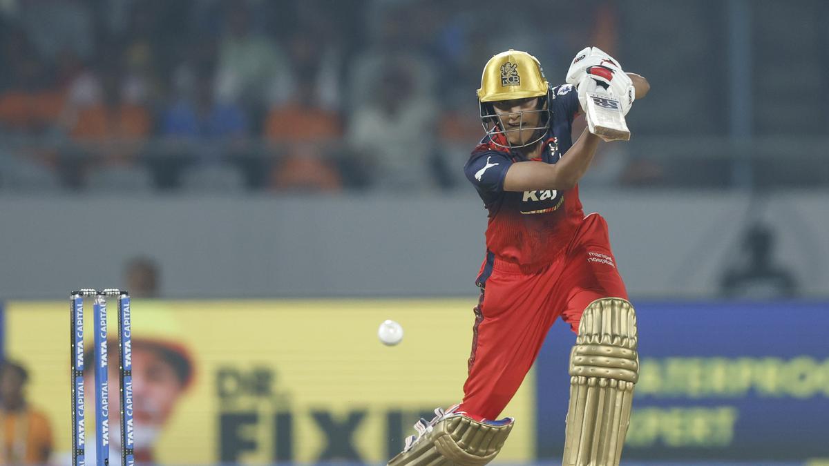 wpl-4:-gautami,-bowlers-ensure-rcb-becomes-first-team-to-seal-playoffs-spot