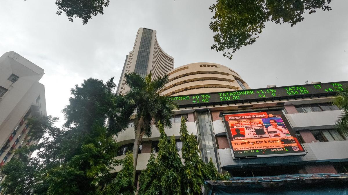 stock-markets-fall-for-third-day-amid-geopolitical-tensions;-sensex-sinks-below-82,000
