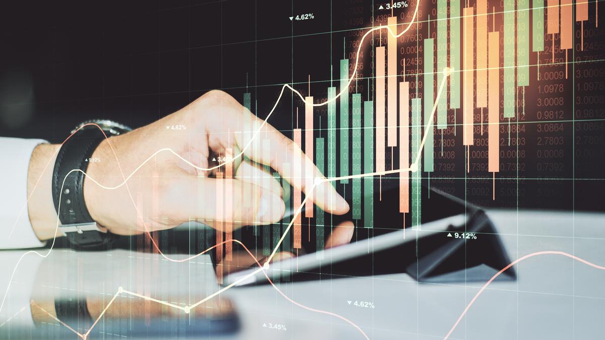 sebi-accuses-executives-at-ey,-pwc-of-insider-trading-in-yes-bank-share-sale