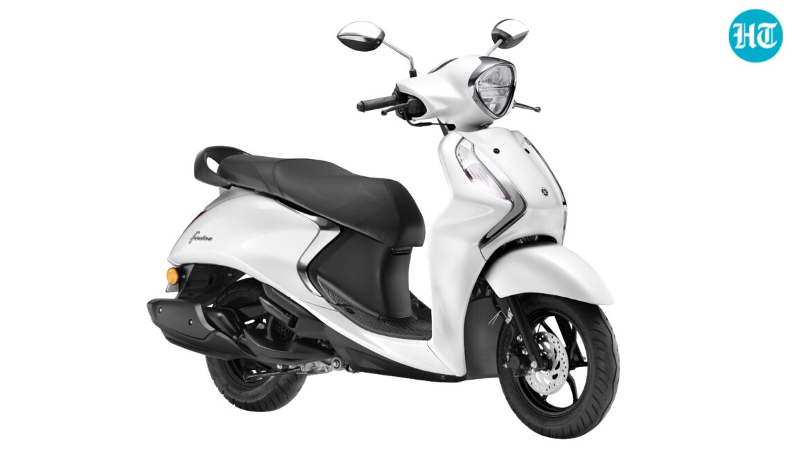 yamaha-recalls-over-3-lakh-rayzr-125-and-fascino-125-scooters-over-front-brake-concern