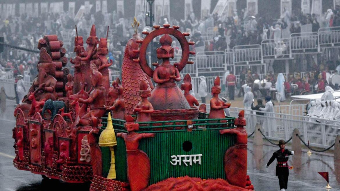 77th-republic-day-2026-live:-india-to-display-military-might,-growth-story-at-republic-day-parade