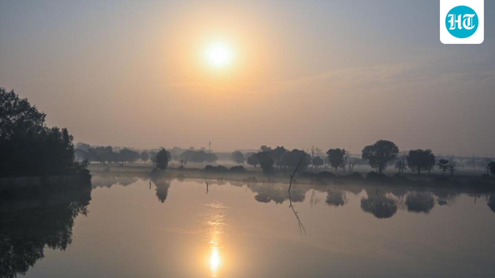 Delhis air quality deteriorates; min temp three notches above normal at 13.2C