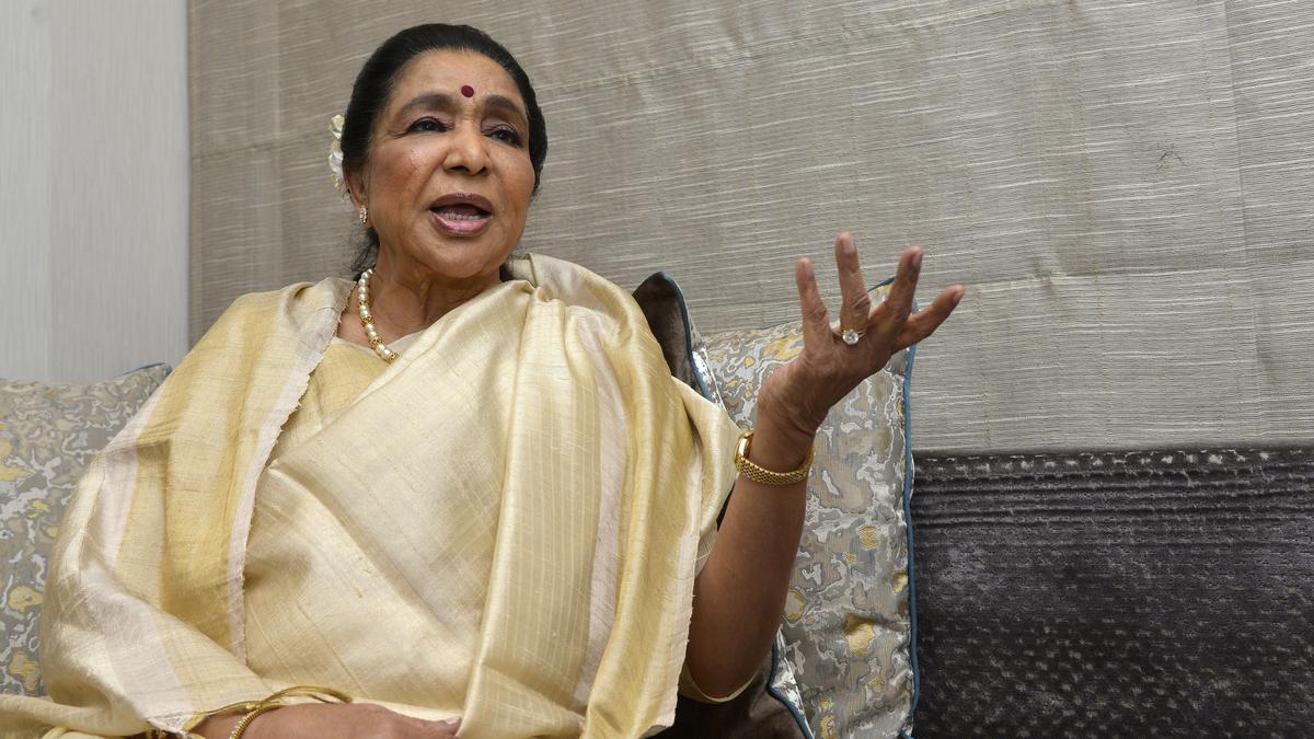 asha-bhosle-the-voice-of-bollywood-for-eight-decades