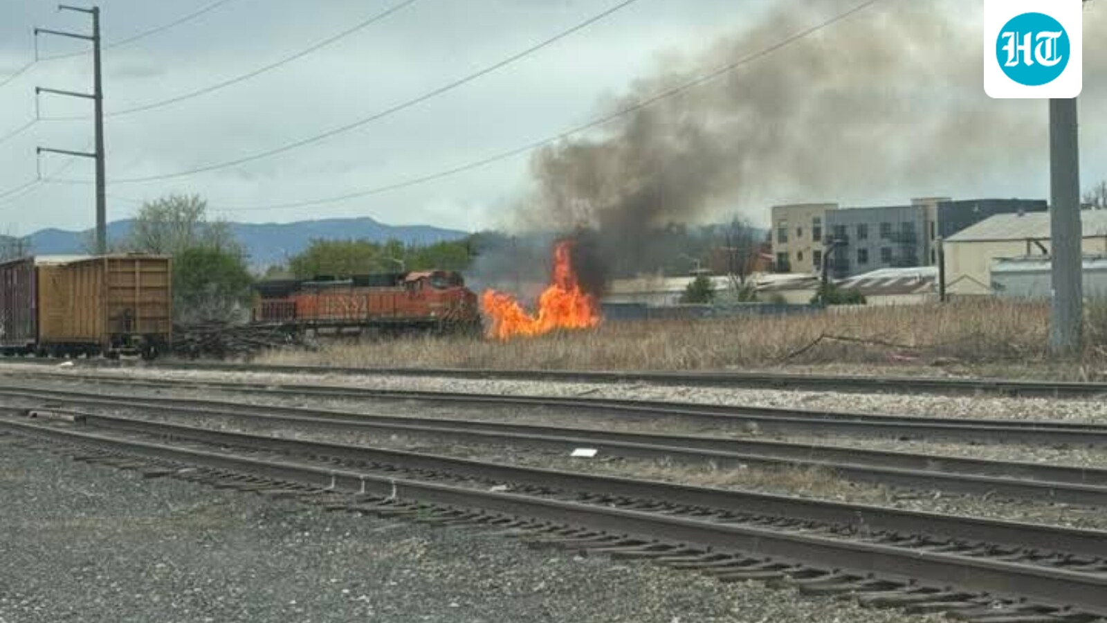 martin-fire-in-longmont:-blaze-breaks-out-on-east-1st-and-martin-street;-scary-visuals-from-colorado-emerge
