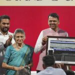 full-circle-at-wankhede-stadium-ravi-shastris-mother-lakshmi-share-emotional-moment