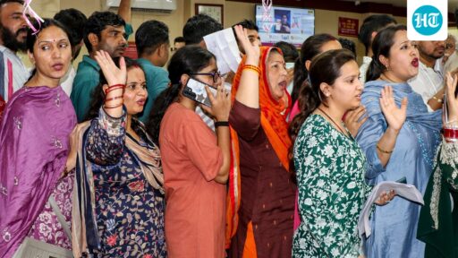amarnath-yatra-sees-25,000+-registrations-as-j-k-chief-secretary-reviews-preparations