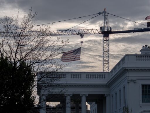 trumps-white-house-ballroom-plan-with-bomb-shelters,-top-secret-features-raise-eyebrows