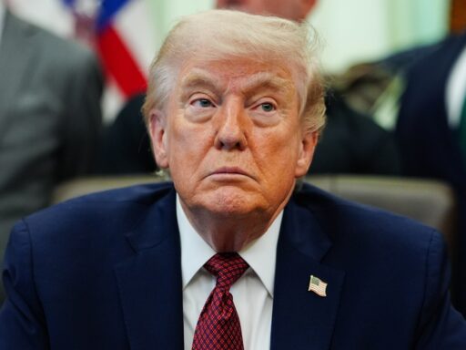 stage-makeup,-not-ballistics:-trauma-surgeon’s-post-ignites-debate-about-trump’s-injury-after-pa-assassination-attempt