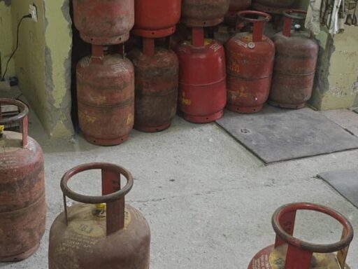 three-delivery-agents-nabbed-for-illegally-refilling-lpg
