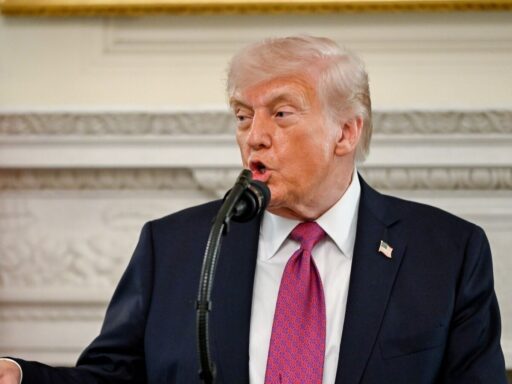 moron-on-the-editorial-board:-trump-blasts-wsj-journalist-for-op-ed-saying-iranians-take-potus-for-a-sucker