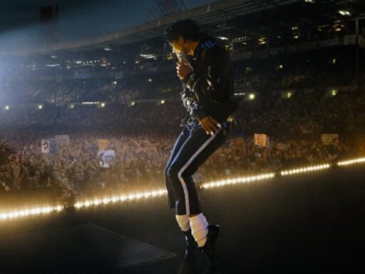 michael-jackson-biopic-is-a-glossy-tribute-that-refuses-to-confront-the-man-behind-the-myth