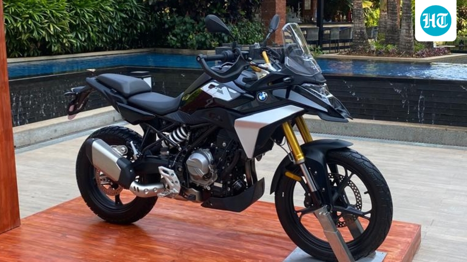 bmw-f-450-gs-official-accessories:-everything-you-need-to-customise-this-adv