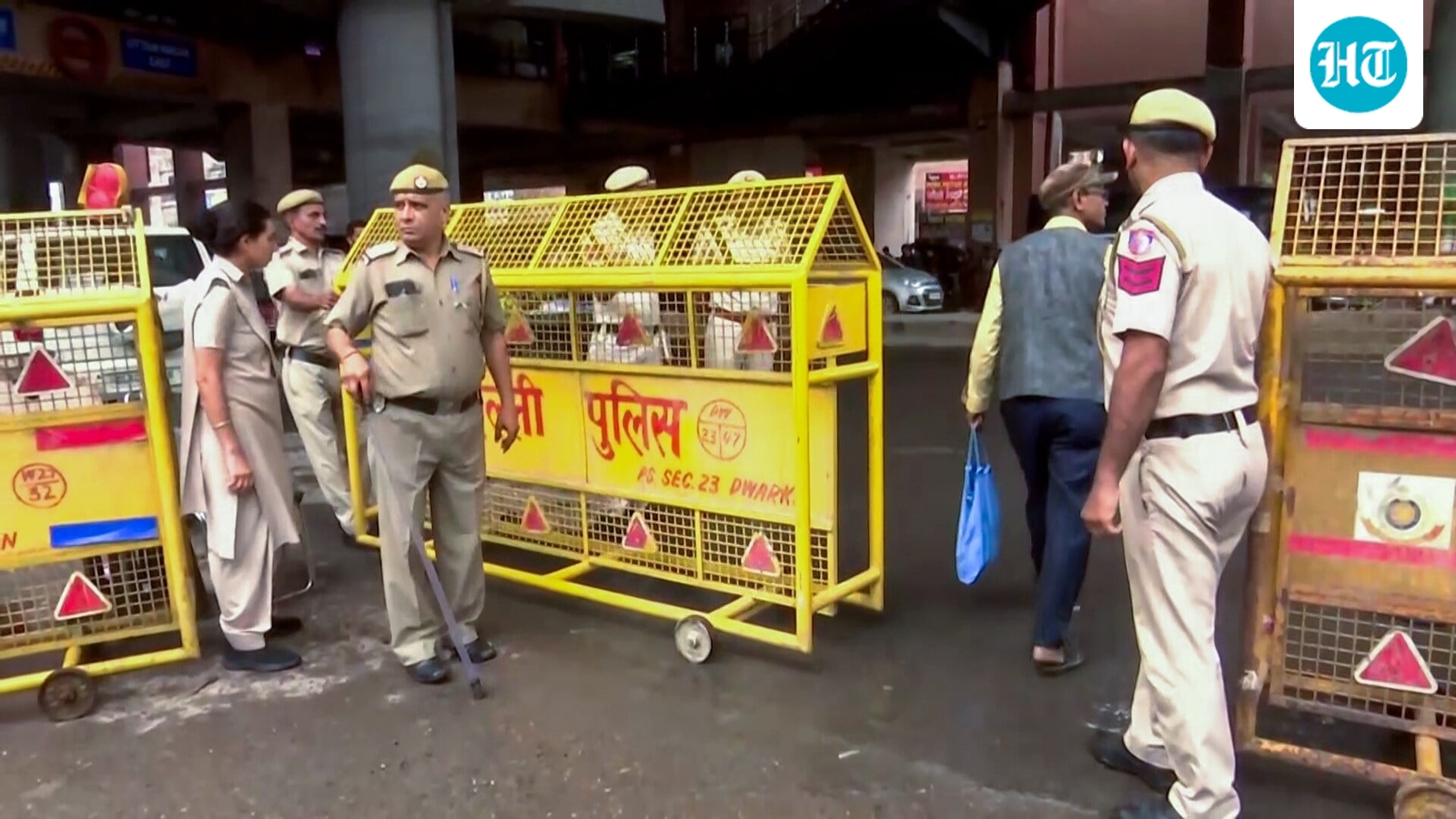 delhi-cop-shoots-food-delivery-agent-dead,-another-injured-as-bullet-pierces-through-his-chest