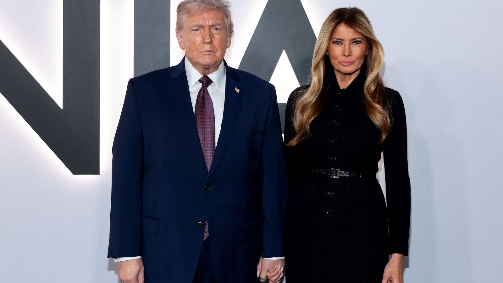 jimmy-kimmel-should-be-fired:-trump-comes-out-in-support-of-wife-melania-after-really-shocking-dig
