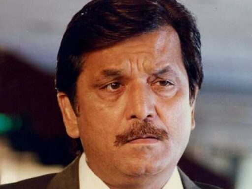 bharat-kapoor,-veteran-actor-best-known-for-films-like-barsaat-and-balidaan,-dies-at-80-due-to-cardiac-arrest