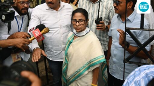 mamata-reaches-bhabanipurs-strong-room-after-tampering-claims