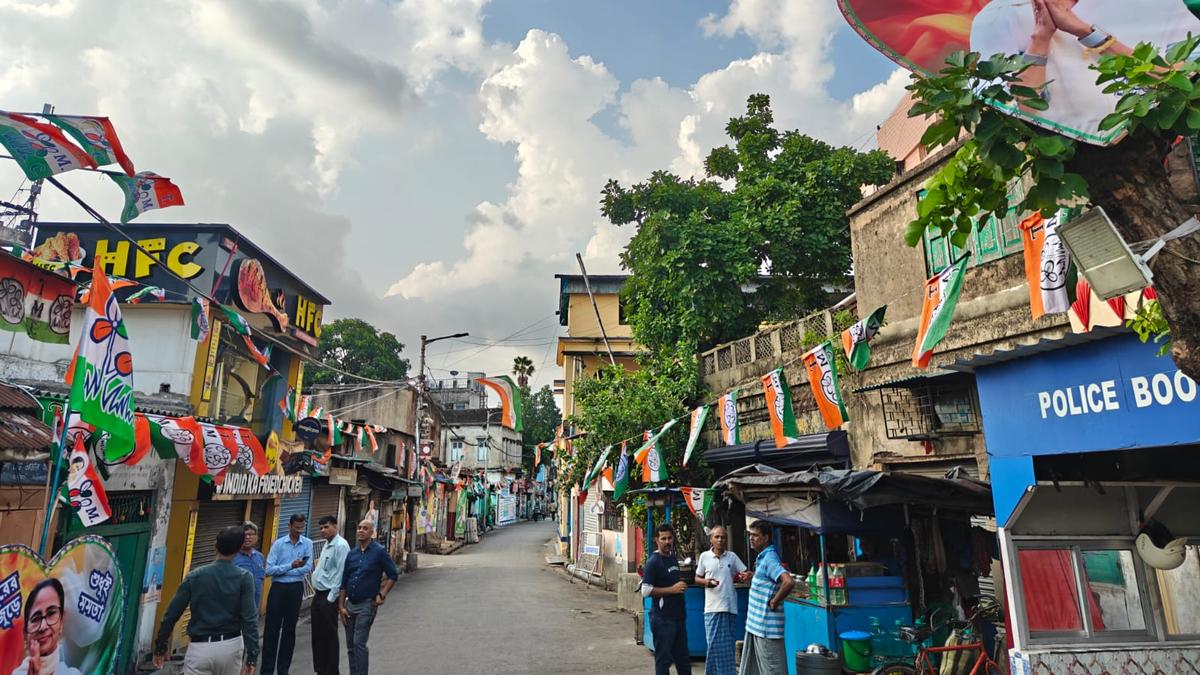 west-bengal-election-results-live:-bjp,-tmc-record-initial-wins,-as-vote-counting-progresses