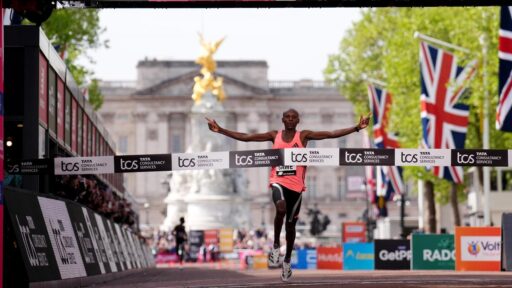talent,-training,-fuel,-shoes:-behind-sabastian-sawes-historic-sub-2-london-marathon