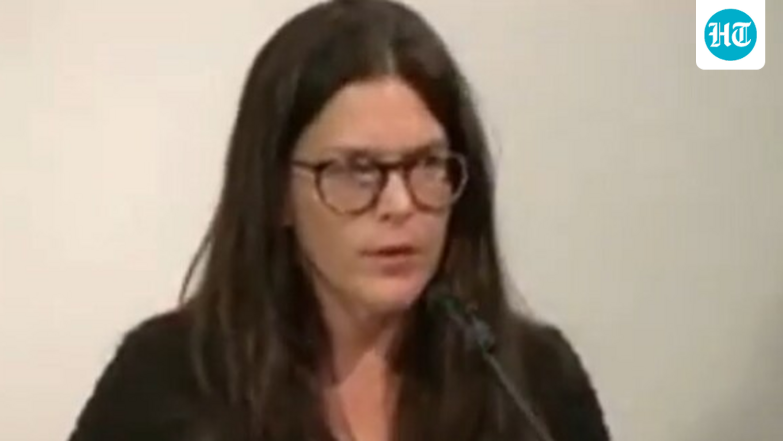 nancy-guthrie-case:-daughter-annie-guthrie-reads-poem-titled-dear-missing-in-old-video,-sparks-buzz,-how-strange