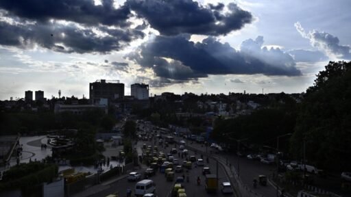 forecast-of-rain-in-bengaluru-till-may-25,-yellow-alert-issued