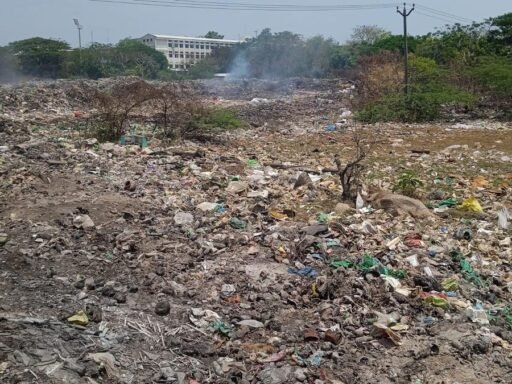 midnight-bonfires-in-thalambur:-air-quality-compromised-due-to-garbage-being-set-on-fire