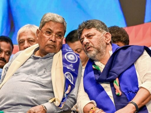 karnataka-power-tussle-live:-dk-shivakumar-to-meet-siddaramaiah-for-breakfast-amid-cm-change-buzz