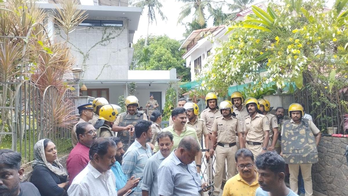 ed-raids-in-kerala:-mohamed-riyas-says-cpi(m)-will-not-bow-before-sangh-parivar