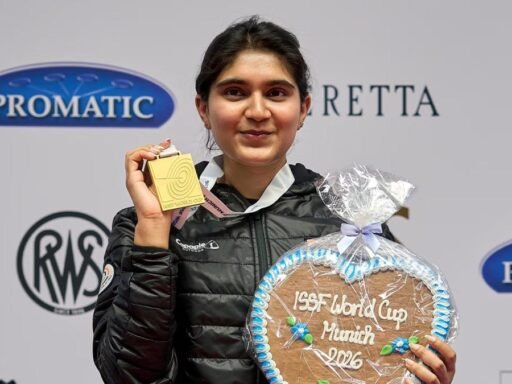 double-delight-for-ice-cool-esha-in-a-star-studded-field