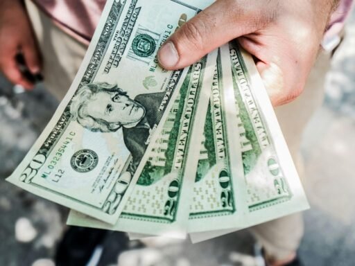 401(k)-balances-drop-4%-in-2026-as-americans-continue-to-save-for-retirement;-what-to-know-about-recent-trends,-changes