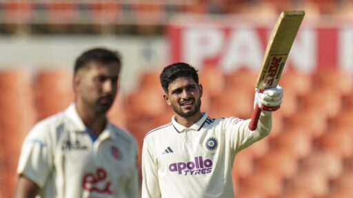 ind-vs-afg-one-off-test:-hundreds-by-gill,-rahul-lead-india-to-368/3-on-day-1