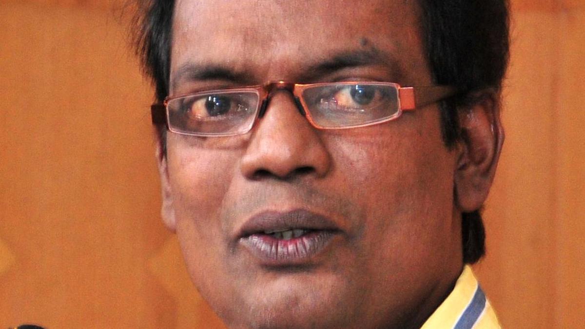 national-award-winning-malayalam-actor-salim-kumar-hospitalised,-on-ventilator-support