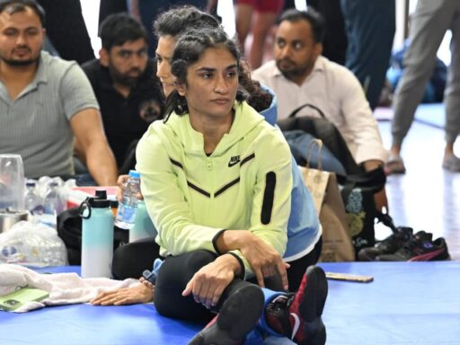 wfi-relents,-allows-vinesh-phogat-to-compete-in-53kg-category-at-asiad-trials